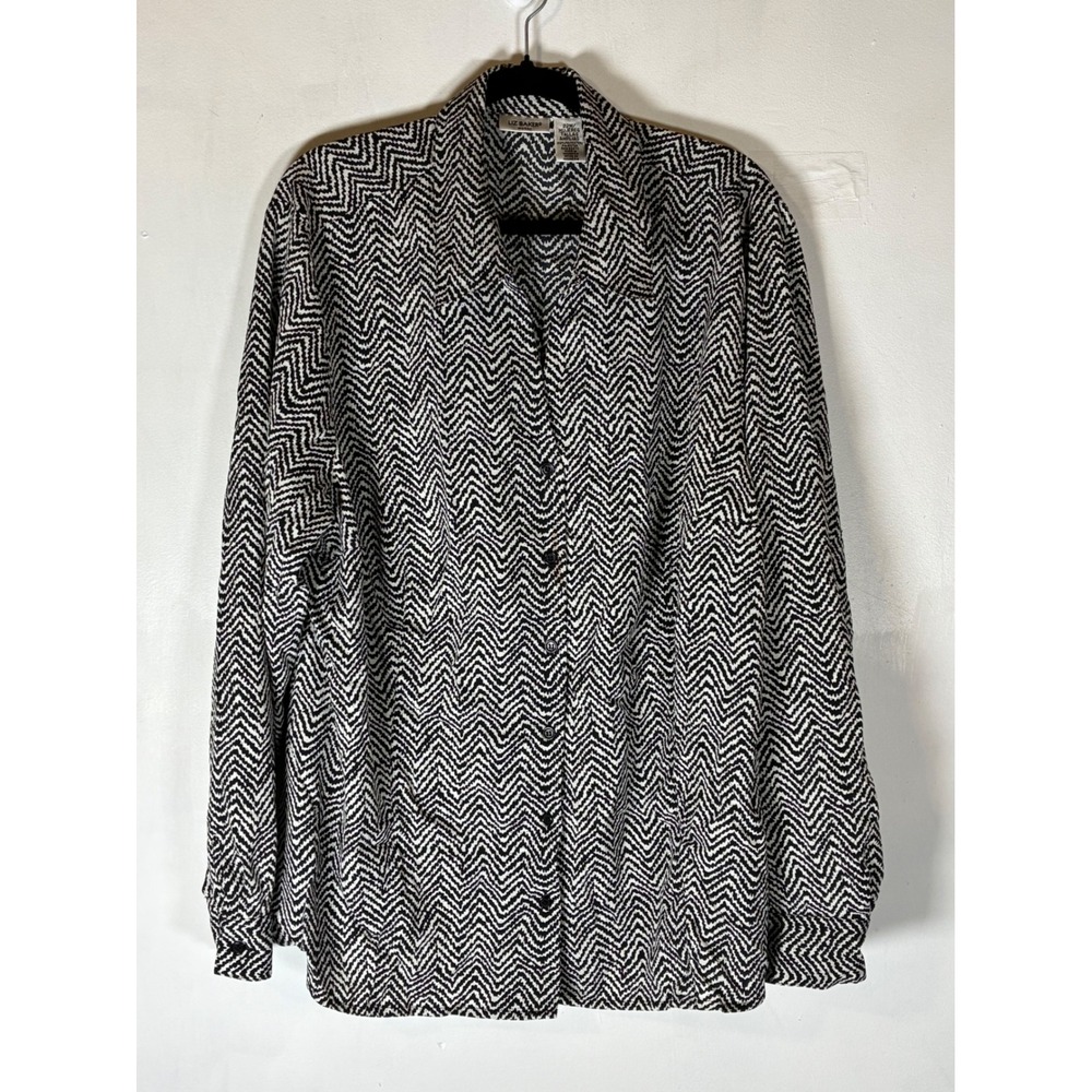 Liz Baker 22W Monochrome‎ Chevron Geometric Office Career Button Up Blouse